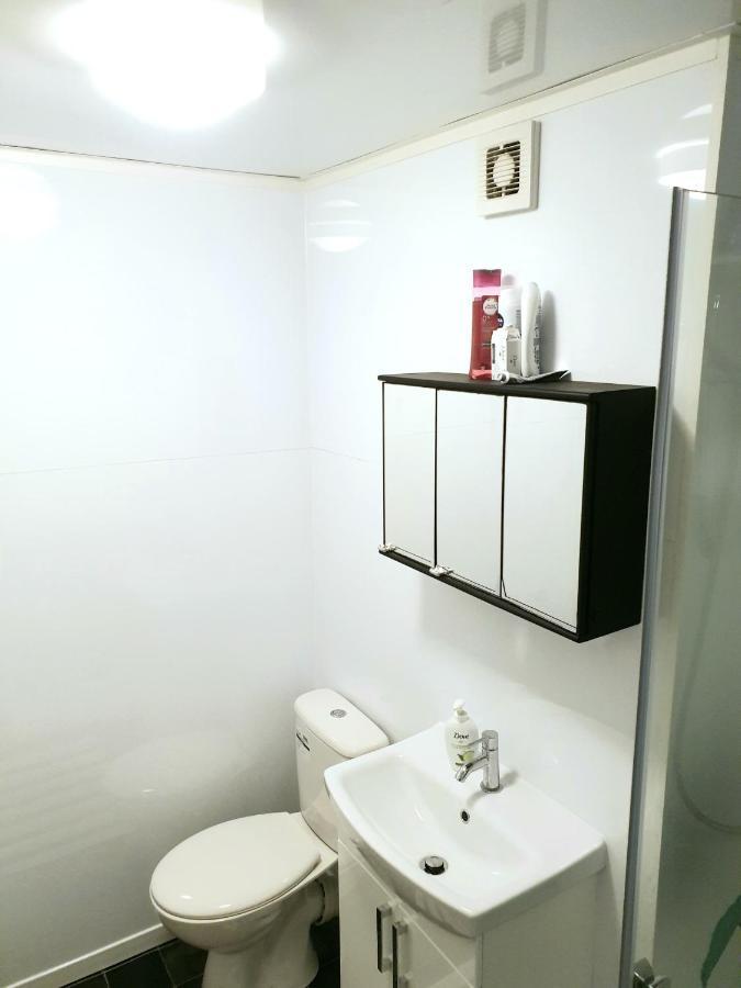 Elephant & Castle - Zone 2 - Private - Shared Bathroom Londra